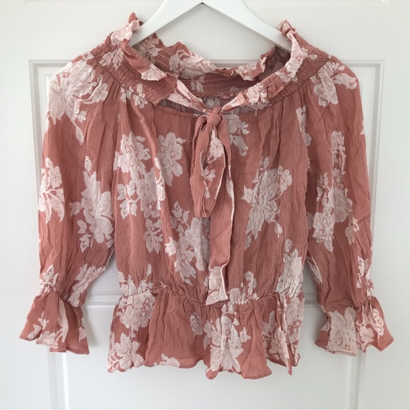 Luna Chix // NWOT Women’s Off-the-shoulder Floral Print Blouse - Picture 2 of 3
